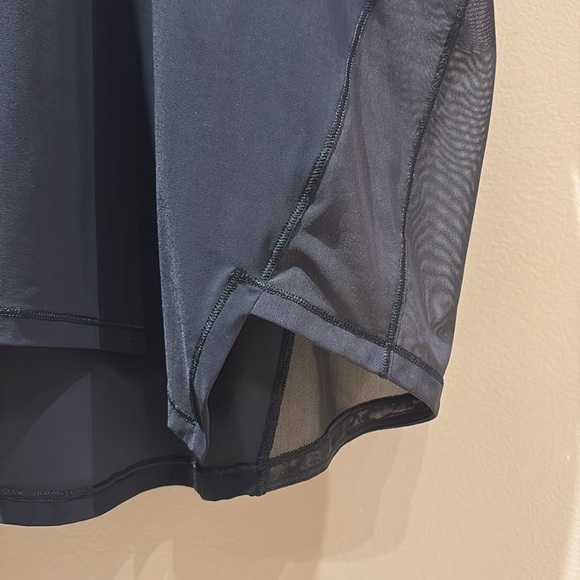 Lululemon shortsleeve top - Picture 2 of 5